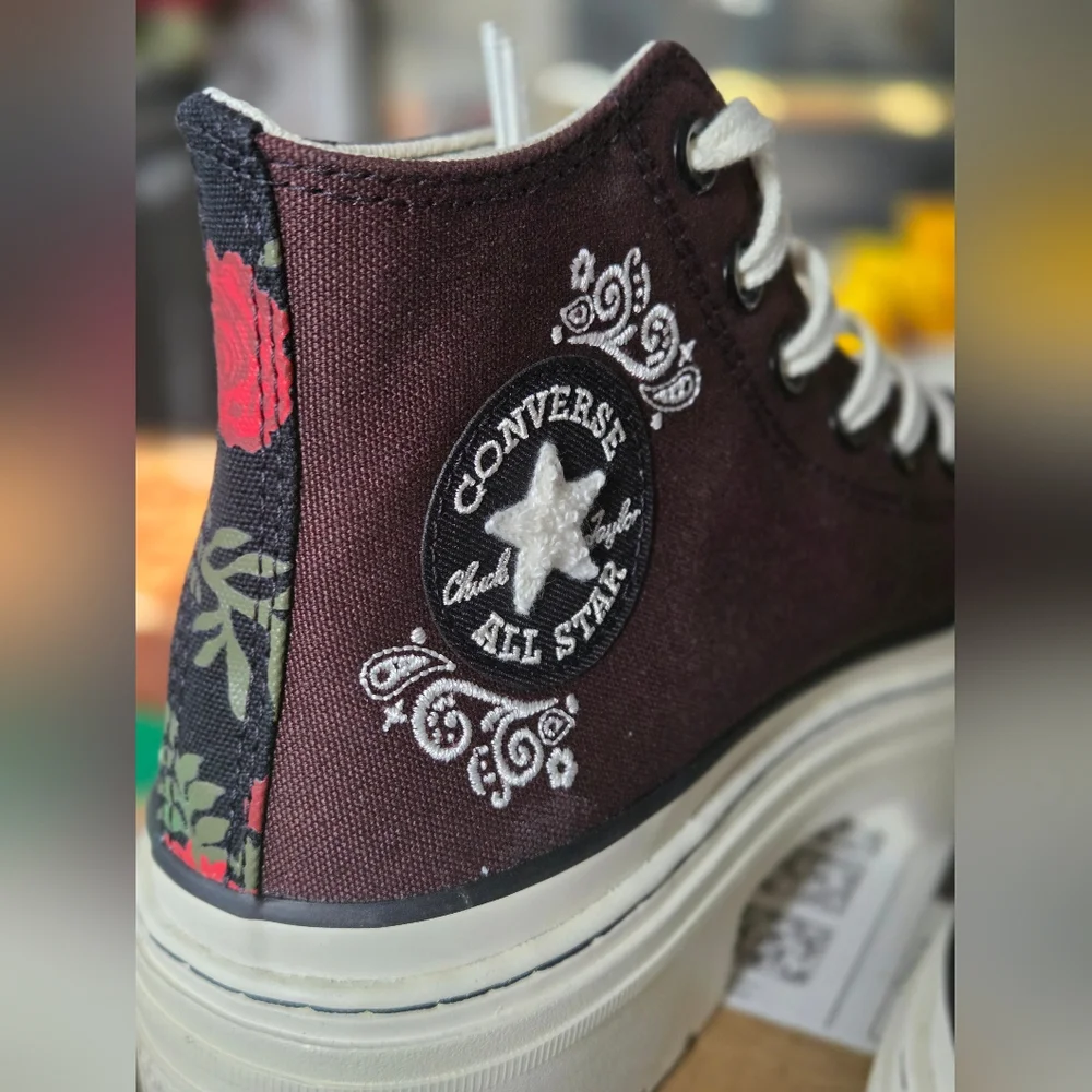 NIB Custom Chuck Taylor All Star Lugged Heel Platform